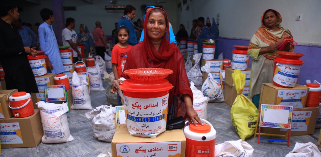 persecuted Pakistani Christians receive emergency relief